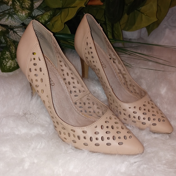 Women's high-heeled shoes. - Picture 6 of 6